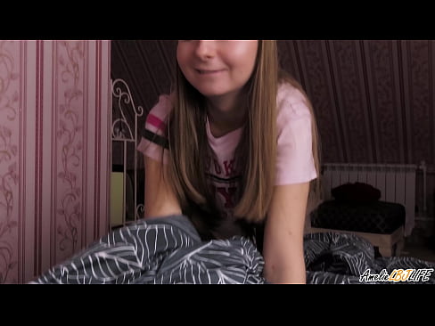 ❤️ Bidh Blondie a’ tarraing a BFF gu domhainn agus a’ faighinn cum na beul ❤️  Porn anal  aig gd.sitevox.top ️❤